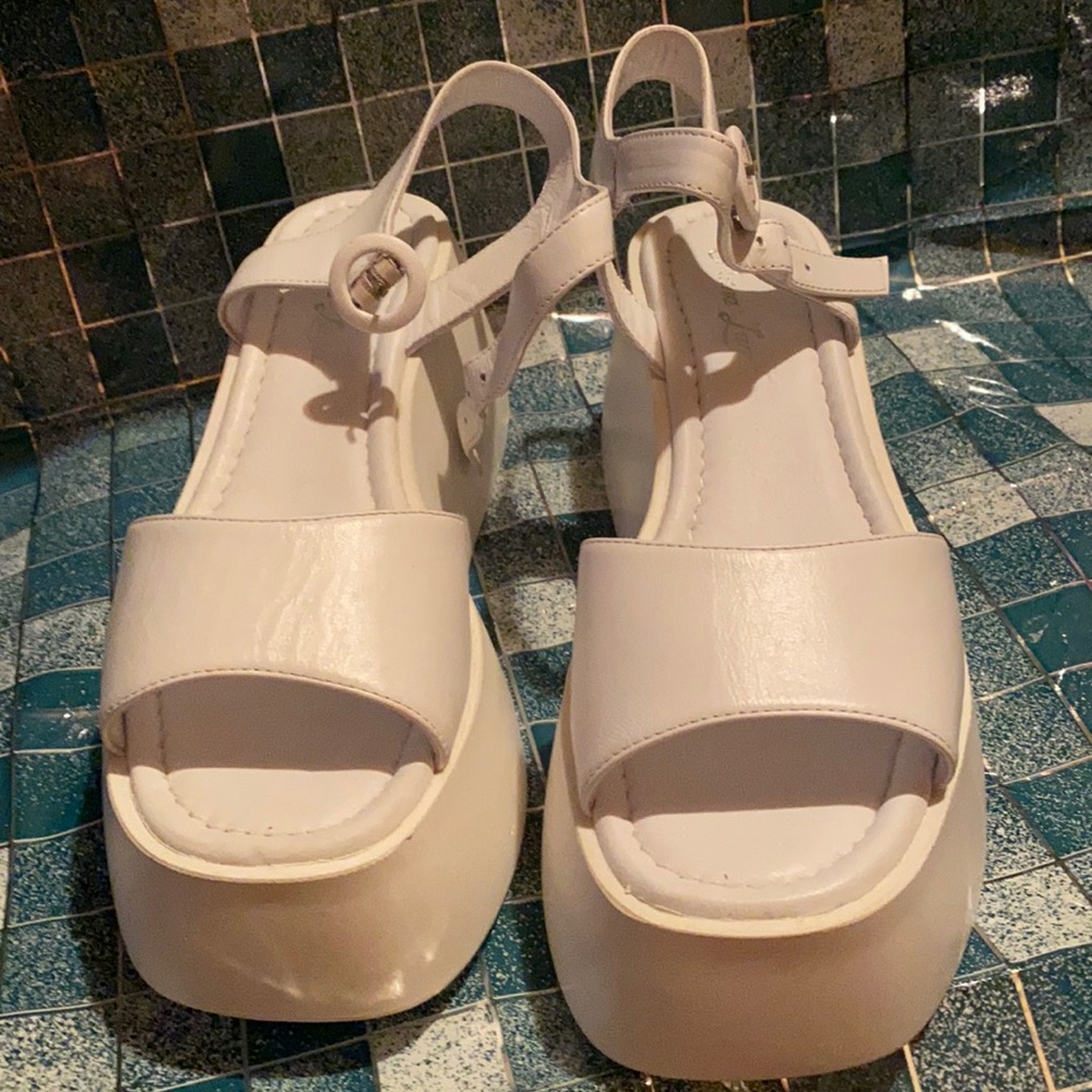 Anna Lucci Women’s White Platform Wedge Sandals
